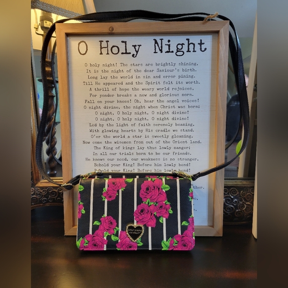 Betsey Johnson - Picture 8 of 12